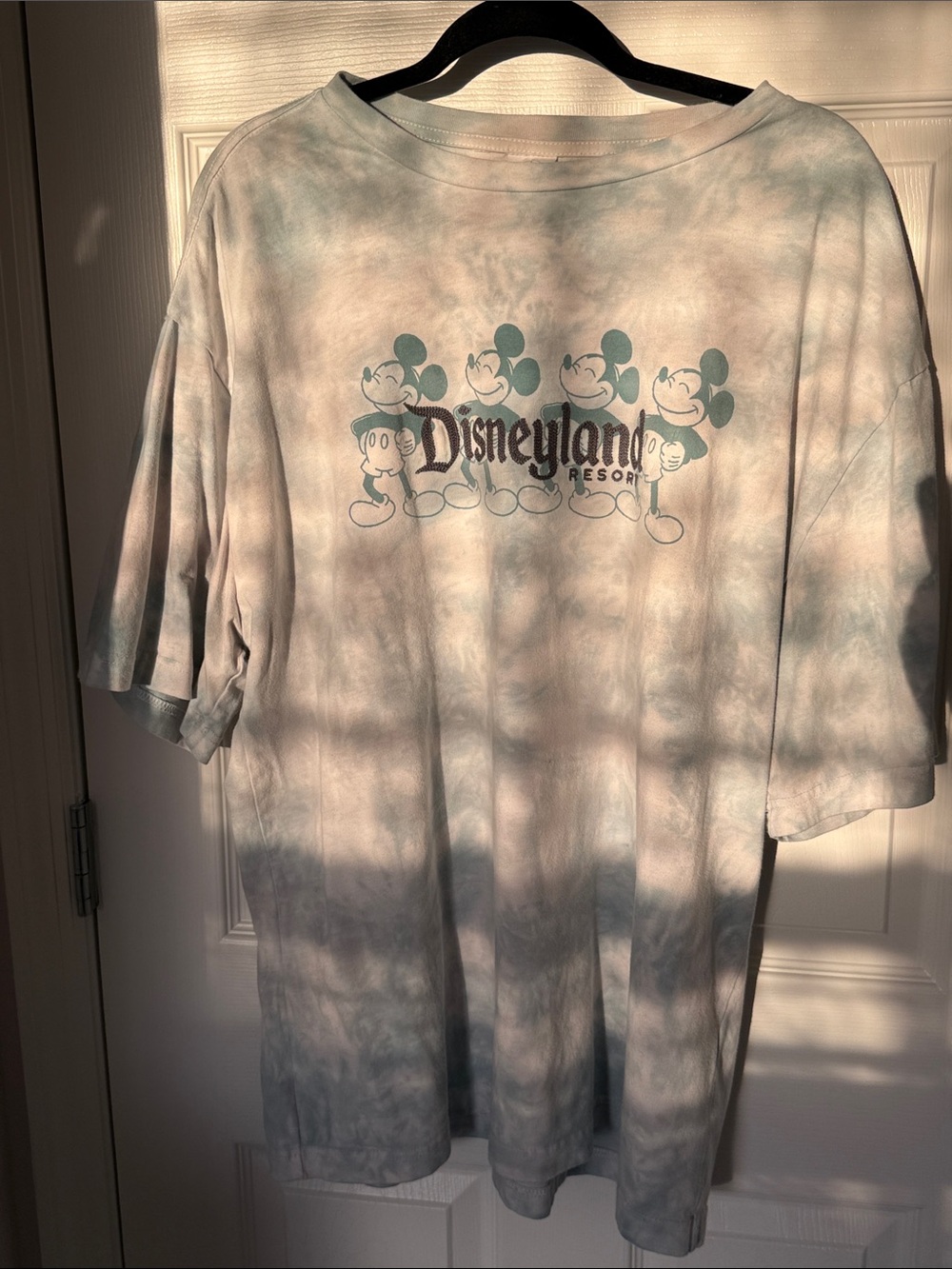 Disneyland Resort Cream & Green Tie-Dye Mickey Graphic Tee Sleep Shirt Oversized